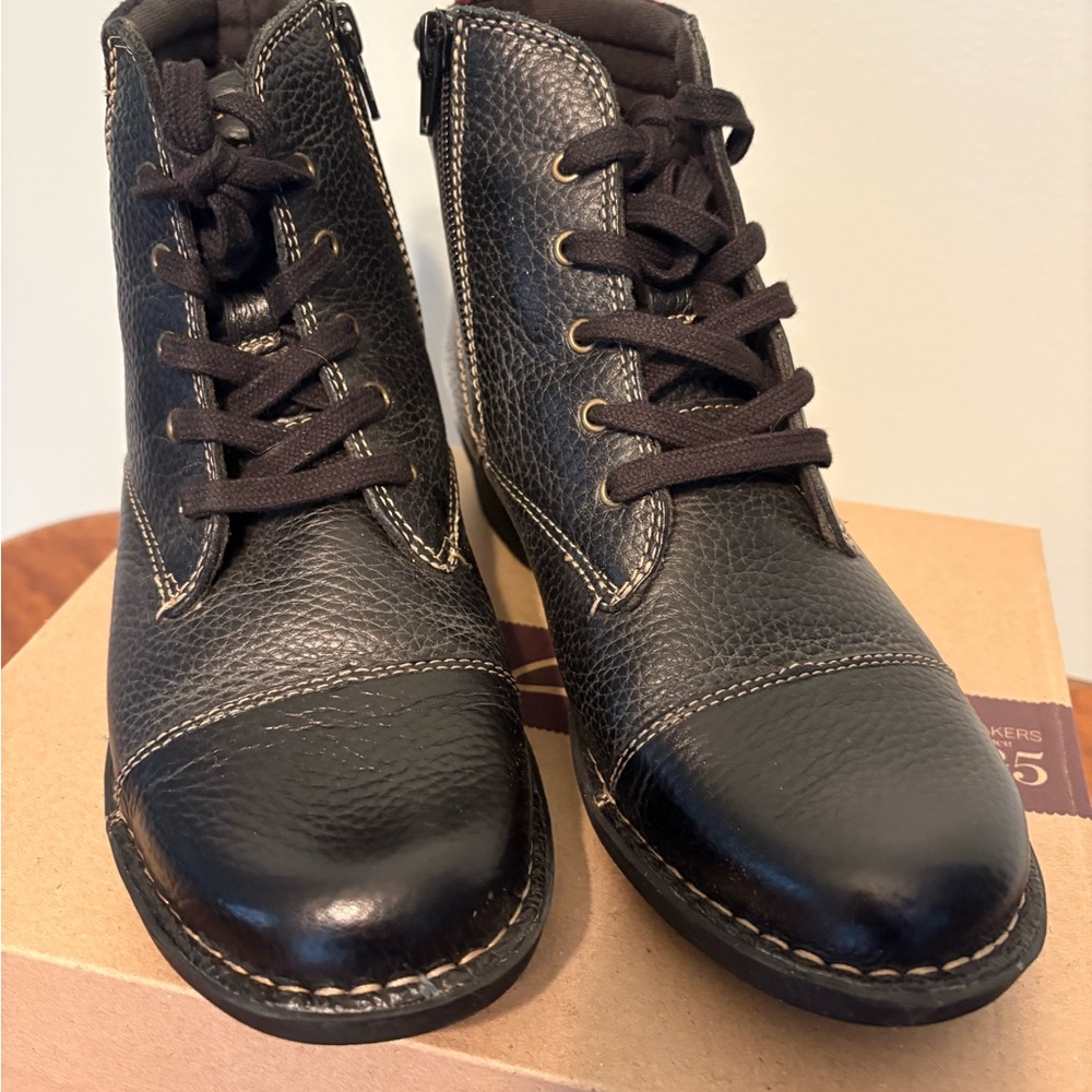 Clarks Brown Leather Women's Lace-Up Ankle Boots with Side Zip Whistle Bea - Picture 4 of 5